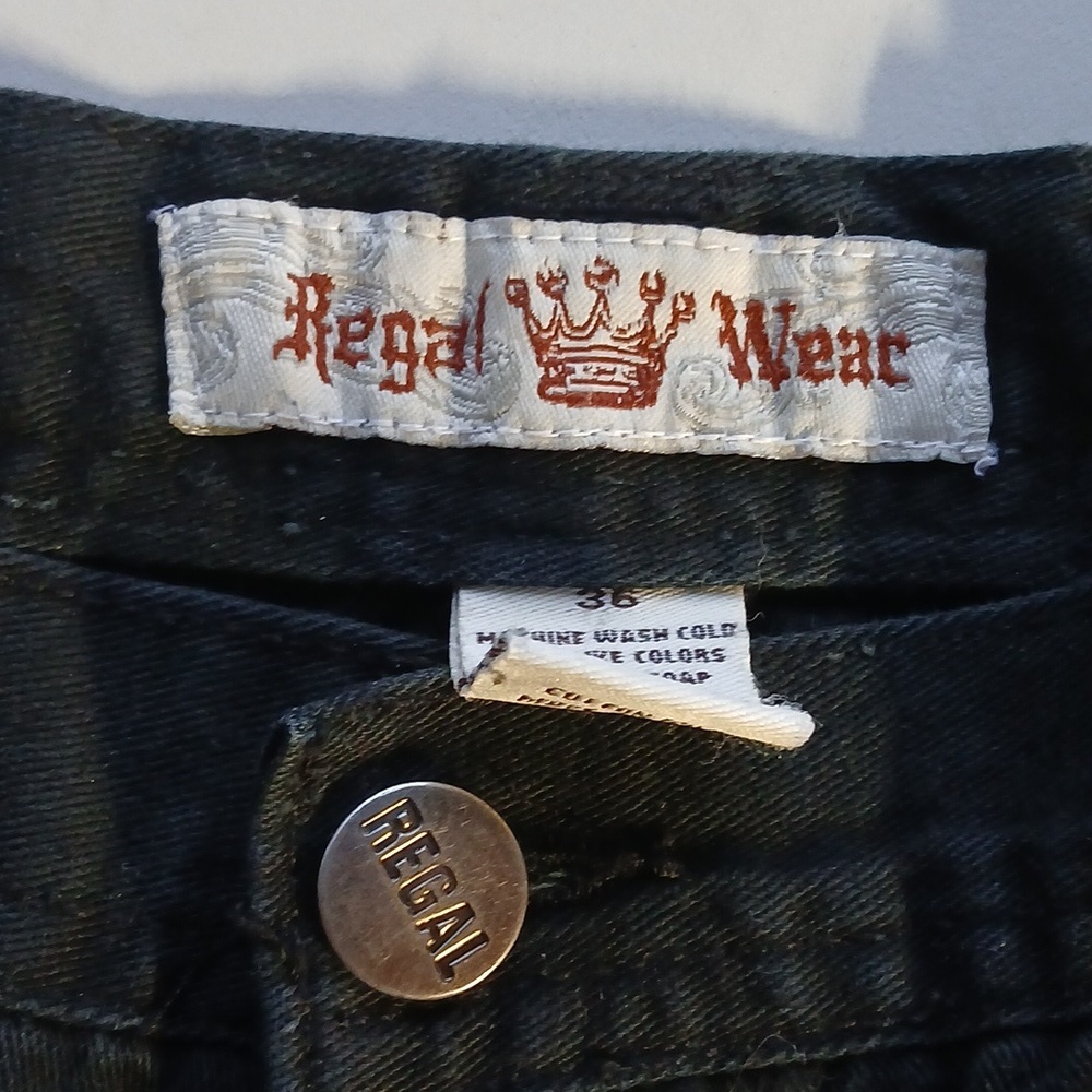 Regal Wear Men's Black Cargo Shorts - Picture 2 of 8